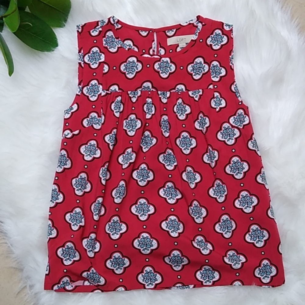 💐LOFT- Red, white and light blue sleeveless blouse size XS💐